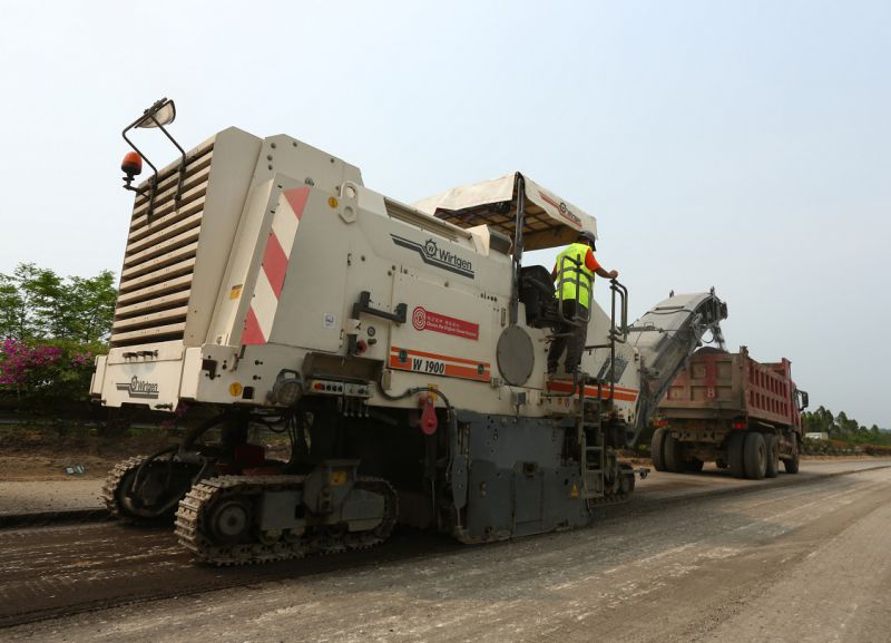 路面銑刨拉毛工程