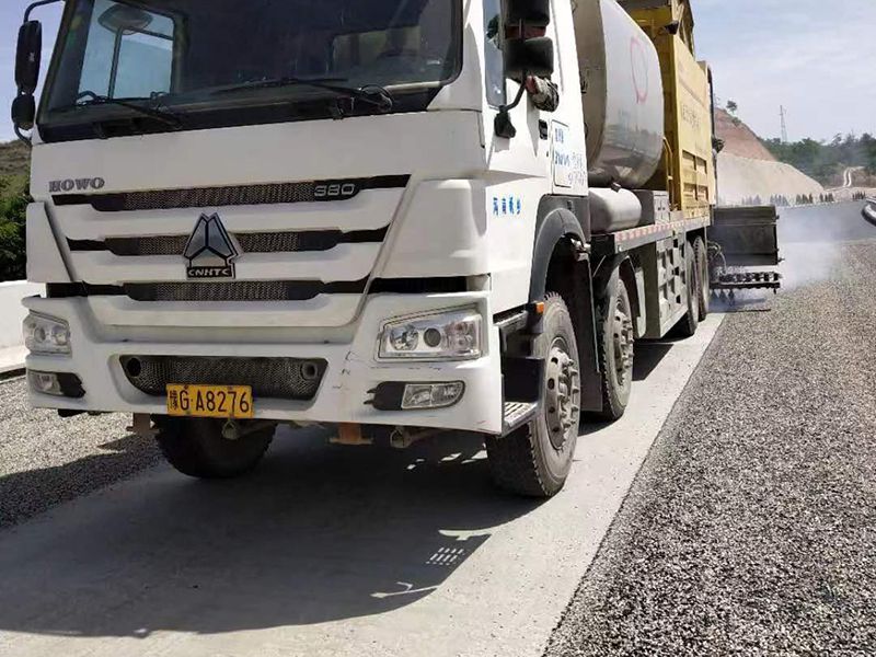 熱熔瀝青同步碎石封層